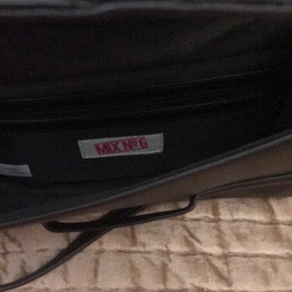 Mix No. 6 black and snake skin purse - Picture 4 of 4